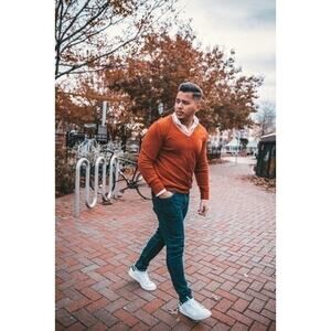 Brooks Brothers XL men's merino wool V-neck pullover sweater red-orange color